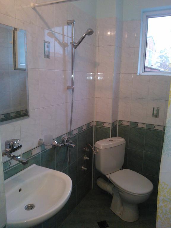 Hotel Tsarevets Asenovgrad Quarto foto